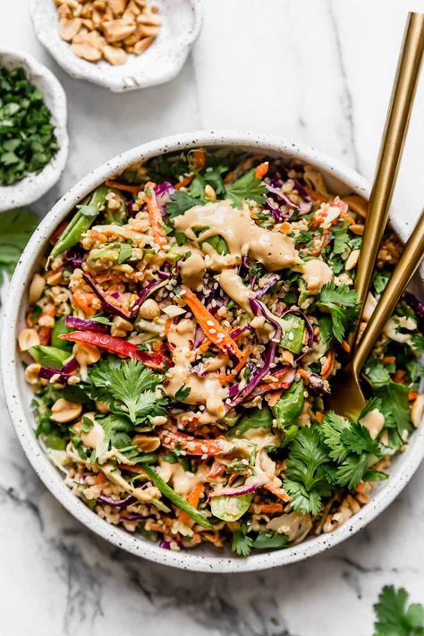 Thai Peanut Quinoa Salad Served in a White Stone Bowl Thai Quinoa Salad Peanut Dressing, Peanut Quinoa Salad, Veggie Pad Thai, Thai Peanut Salad, Weekend Meal Prep, Best Summer Salads, Greek Quinoa Salad, Peanut Salad, Colorful Veggies