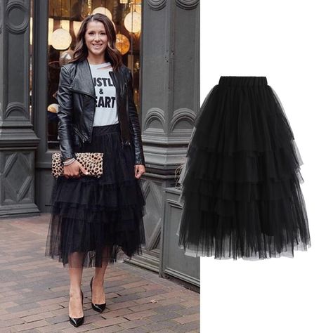 Tulle Skirt Leather Jacket Outfit, Tulle Skirt Outfits Casual, Black Tulle Skirt, Tulle Skirts Outfit, Gonna In Tulle, Tulle Skirt Black, Barbie Dress Fashion, Leather Jacket Outfits, Black Tulle