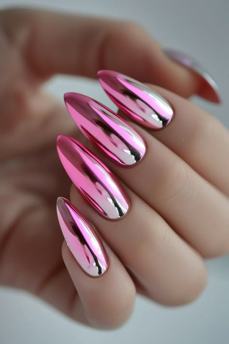 15 Chrome Nails for Summer Ideas You Need to See Green Metallic Nails, Chrome Glitter Nails, Rainbow Nail Ideas, Nailart Wedding, Nail Designs Cool, Dip Nails Ideas, Pink Chrome Nail, Nails For Back To School, Square Short Nails