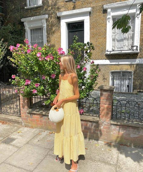 Michelle Driscoll, Summer Dress Trends, Cottage Dress, Acorn Crafts, Trendy Dresses Summer, Summer Stuff, Yellow Maxi Dress, Best Summer Dresses, Maxi Dress Outfit