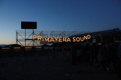 Primavera Sound Festival, Groovy Music, Neon Typography, Primavera Sound, Arcade Fire, Festivals Around The World, Bon Iver, Cities In Europe, Music Festival