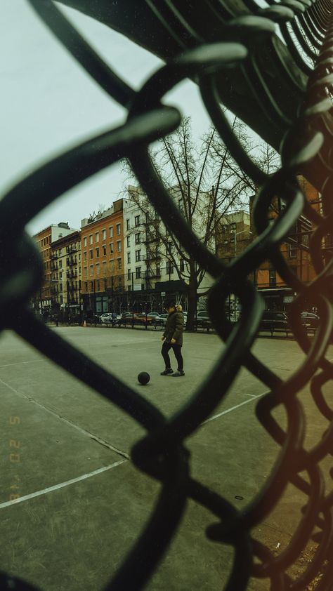 Photojournalism Photography Ideas, 90s Urban Aesthetic, Gritty Urban Aesthetic, Nyc Urban Photography, Soft Urban Aesthetic, Industrial Landscape Photography, Foreground Middleground Background Photography, Banality Photography, Street Photography Of People