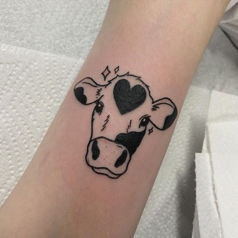 Cow Tattoo Ideas, I Love Cows, Minimal Tattoo Designs, Minimal Tattoo Ideas, Cow Tattoo, Basic Tattoos, Vegan Tattoo, Insect Tattoo, Country Things