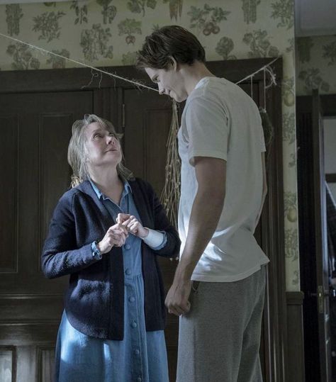 Melanie Lynskey, Bill Skarsgard Pennywise, Skarsgard Family, Bill Istvan Günther Skarsgård, Kids Castle, Billy Boy, Bill Skarsgard, Castle Rock, It Movie Cast