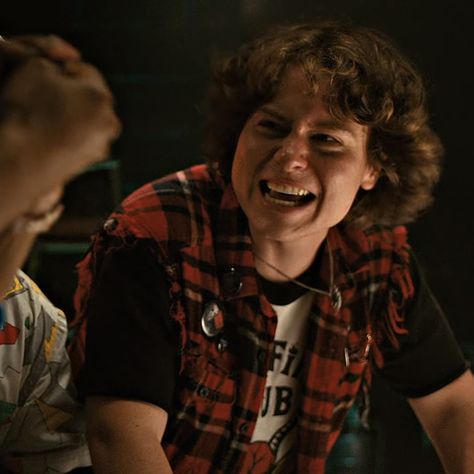 gareth from stranger things Gareth Stranger Things, Gareth Emerson, Stranger Things Have Happened, Stranger Things 4, Stranger Things Characters, Drummer Boy, Stranger Things Aesthetic, Stranger Things Netflix, Fictional Crushes