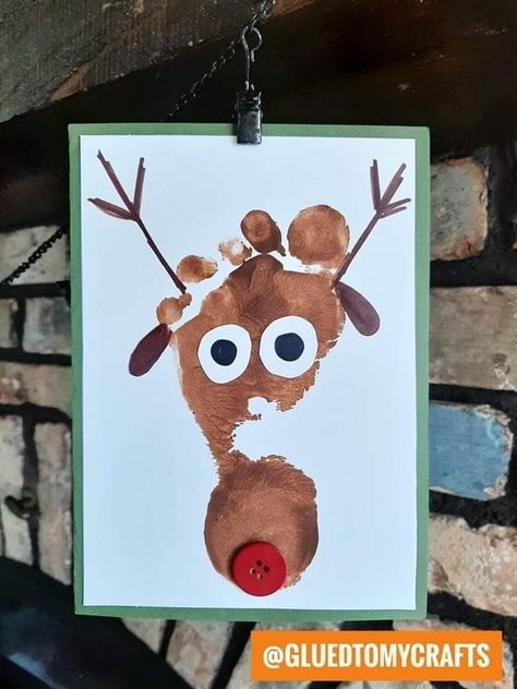 Reindeer Footprint, Handprint Christmas Tree, Footprint Keepsake, Handprint Christmas, Reindeer Card, Snowman Sign, Fun Christmas Crafts, Winter Crafts For Kids, Christmas Keepsakes