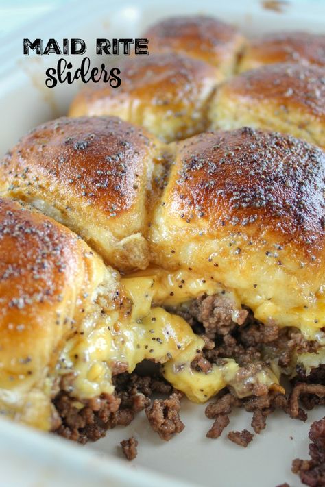 Maid Rites are an Iowa specialty - also known as a Loose Meat Sandwich. I added cheese and made them into sliders. They're quick to make and you can grab and go - perfect for your summer holiday parties! #maidrites #sliders #loosemeatsandwich Ground Hamburger Sliders, Made Rites Recipe Loose Meat Sandwiches, Maid Right Sliders, Sliders Recipes Hamburger Ground Beef, Things To Cook With Hamburger Meat, Jewish Sandwiches, Loose Meat Sliders Ground Beef, Loose Meat Burgers, Lite Lunch Ideas Simple