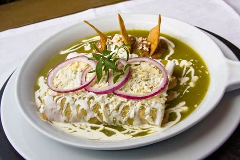 Cabbage Recipes With Sausage, Enchilada Suiza, Enchiladas Mexicanas, Verde Enchiladas, Enchiladas Suizas, Mexican Crema, Green Salsa, Tacos And Burritos, Enchilada Recipes