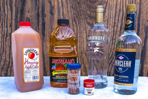 Apple Pie Drink Recipe With Everclear, Carmel Apple Pie Moonshine Recipe, Carmel Apple Moonshine Recipes, Apple Pie Liquor Recipe, Homemade Brandy, Flavored Moonshine Recipes, Apple Pie Shots, Apple Pie Moonshine Drinks, Apple Pie Drink