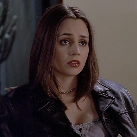 Faith Lehane Buffy Summers Icons, Faith Lehane, Tv Characters Outfits, Buffy Quotes, Sarah Michelle Gellar Buffy, Buffy Style, Eliza Dushku, Buffy Summers, Sarah Michelle Gellar