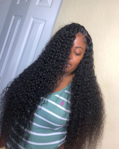 Krowned By KD 👑 on Instagram: “side part lace closure sew in with no edges or hair left out . no glue 💜4x4 lace closure hair from : beauty depot ( vera losa )…” Side Part Closure, Black Women Weave Hairstyles, Curly Sew In, Short Weave Hairstyles, Weave Hairstyles Braided, Lace Closure Hairstyles, Different Curls, Straight Weave Hairstyles, Curly Weave Hairstyles