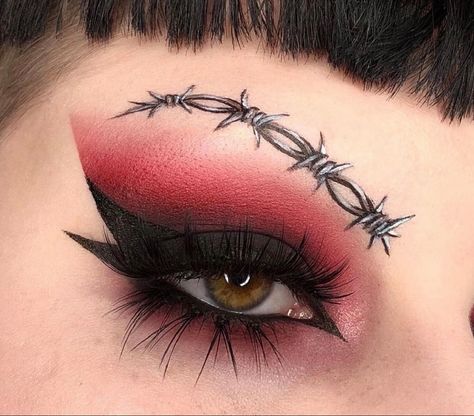 Barb Wire Eyeliner, Barbed Wire Eyeliner, Gothic Makeup Ideas, Goth Inspiration, Barb Wire, Eye Liner Tricks, Makeup Idea, Graphic Liner, Love Plus