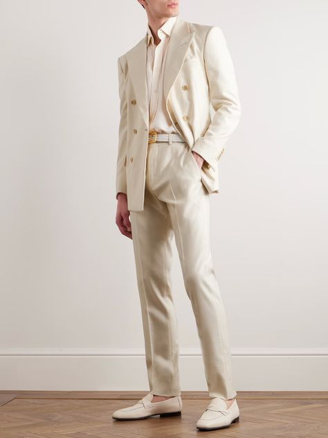 Groom Suit Civil Wedding, Classy Groom Suit, Celebrity Wedding Suits, Casual Wedding Suits For Men, Vintage Tuxedo Men, Garden Party Suit, Cream Suit Men, Italian Wedding Suit, Spring Groomsmen Attire