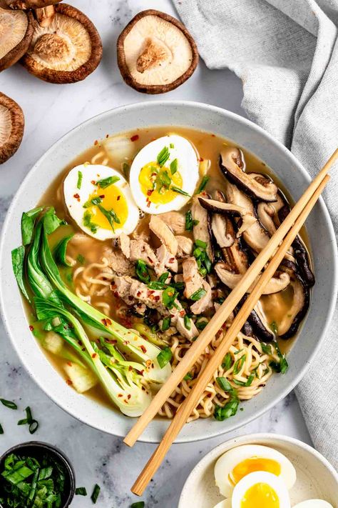 Turkey Ramen, Ramen Bowl Recipe, Pok Choi, Shirataki Noodles, Red Miso, Thanksgiving Turkey Leftovers, Ramen Soup, Ramen Recipes, Ramen Bowl