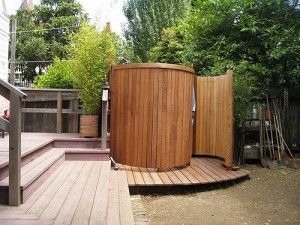 Round Walls Outdoor Toilet Design, Outside Showers, Outdoor Shower Enclosure, Outdoor Bathroom Design, Outdoor Toilet, Public Toilet, Pool Shower, Outdoor Showers, Shower Designs