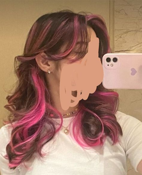 Brown Hair With Pink Highlights, Pink Peekaboo Hair, Underdye Hair, Brown And Pink Hair, 2024 Hair Trends For Women, Pink Hair Streaks, Pink Hair Highlights, 2024 Hair Trends, Skunk Hair