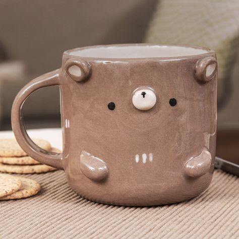 Clay Tumblers Ceramic Pottery, Cute Ceramics Mug, Ceramic Mug Animal, Animal Ceramic Mug, Ceramic Pieces Projects, Slab Cup Ideas, Pottery Coffee & Tea Cups, Mug Designs Pottery, Ceramic Tea Cup Set