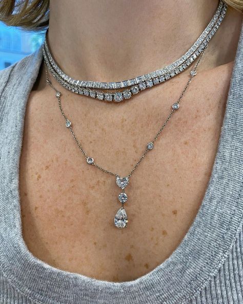 Beladora Jewelry | The perfect diamond necklace stack to start off the week 💎✨ Wearing our Cartier three stone diamond pendant necklace with a 1.62 carat… | Instagram Diamond Collar Necklace, Cool Jewelry Aesthetic, Layer Diamond Necklace, Malibu Princess, Layering Diamond Necklaces, Jeweled Bag, Cartier Necklace, Hair Necklace, Necklace Stack