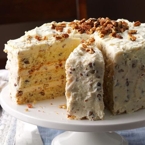 Pecan Layer Cake, Vintage Pasta, Butter Pecan Ice Cream, Butter Pecan Cake, Pecan Ice Cream, Cake Frosting Recipe, Southern Desserts, Layer Cake Recipes, Pasta Fatta In Casa