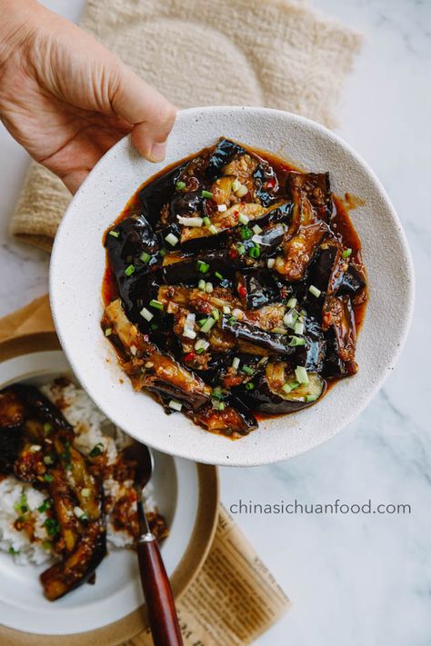 Omnivores Cookbook, Chinese Eggplant Recipes, Eggplant With Garlic Sauce, Chinese Eggplant, Aubergine Recipe, Eggplant Recipes Easy, Veggies Recipes, Frame Photography, Food Asian