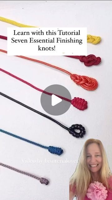 3 Thread Bracelet, Pull Knot Bracelet, Loop Knot For Bracelet, Jewelry Making Knots, Bracelet Clasps Diy, How To Make A Cord Bracelet, Diy Bracelet Closure, How To Tie A Bracelet With A Loop, How To Tie The End Of A Bracelet