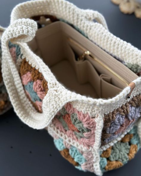 Big Crochet Bag, Scrap Crochet, Big Crochet, Crochet Pattern Instructions, Bag Crochet Pattern, Big News, Crochet Patterns For Beginners, Big Bags, Crochet Bag Pattern