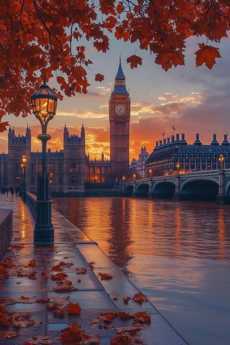 London Autumn Aesthetic, Autumn Potpourri, England In September, Living In London Aesthetic, London City View, Sunset London, Sunset Autumn, Autumn In The City, Wrapped In A Blanket