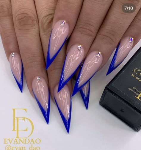 Royal Blue Stiletto Nails, Blue Stiletto Nails, Acrylic Nails Stiletto, Pointy Nails, Stiletto Nail Art, Pointed Nails, Stiletto Nails Designs, Classy Acrylic Nails, Dope Nail Designs