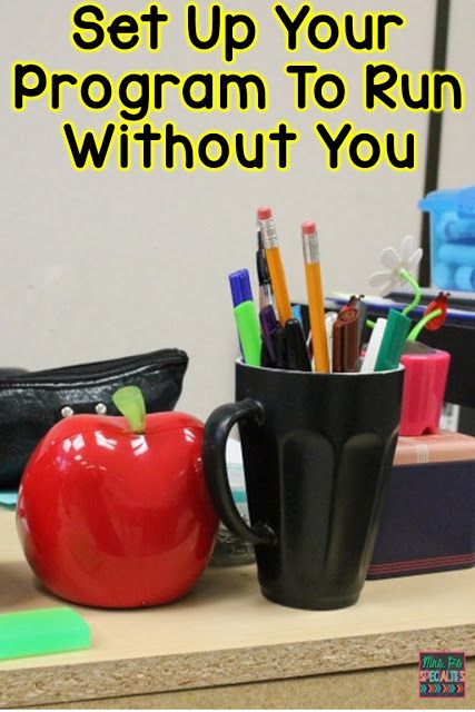 Set Up Your Room As If You Won't Be There! Great classroom organization tips for creating a space the students can run independently. Icebreaker Ideas, Planning School, Scrapbook Themes, Wallpaper Travel, First Year Teaching, First Year Teachers, The Desk, Teacher Tools, Student Teaching