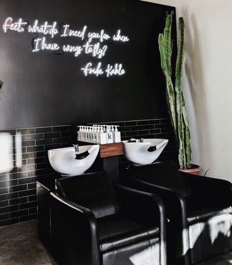 Diy Salon Decor Ideas, Witchy Salon, Holistic Salon, Salon Decor Studio, Salon Goals, Hair Salon Interior Design, Salon Interior Design Ideas, Nail Salon Interior Design, Beauty Salon Interior Design