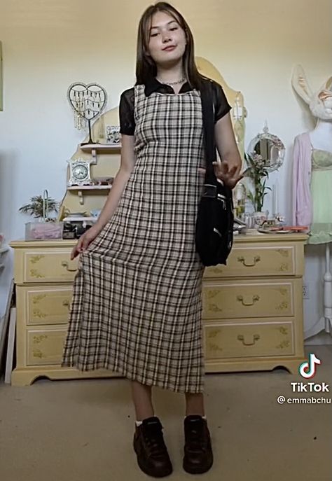 Modest Grunge Outfits, Music Teacher Outfits, Modest Grunge, Thrift Outfits Ideas, Teacher Outfits, Music Teacher, Swag Outfits, Looks Vintage, Modest Outfits