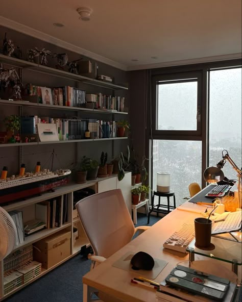 Office Work Aesthetic, Home Office Workspace, Home Office Design Ideas, Office Design Ideas, Small Home Offices, Modern Home Office, Home Office Setup, Office Setup, Home Office Organization