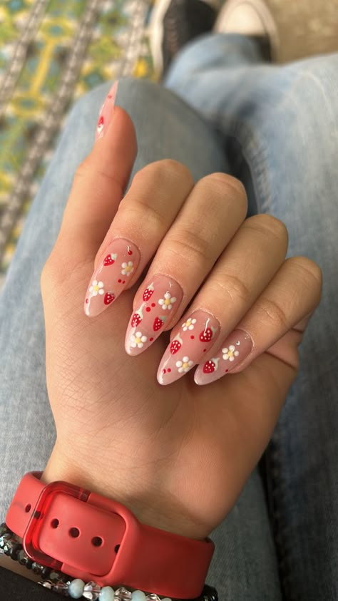 Strawberry Acrylic Nails Designs, Pink And Red Strawberry Nails, Pink And Cherry Nails, Nails Strawberry Design, Strawberry And Daisy Nails, Strawberry Accent Nail, Strawberry Almond Nails, Strawberry Pink Nails, Red Strawberry Nails