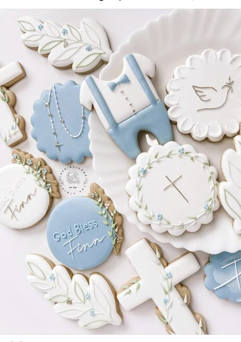 Baptism Desserts, Christening Cookies, Baptism Cupcakes, Cross Cookies, Baptism Cookies, First Communion Cakes, Cookies Theme, Baby Boy Christening, Baby Boy Baptism