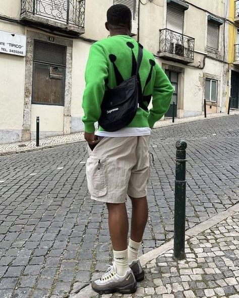 Cargos Inspo + our picks (last slide) ✨ Gorpcore Men, Air Max Outfit, Mens Fashion Week Street Style, Masculine Clothing, Custom Fitted Hats, Mens Aesthetic, Streetwear Ideas, Mens Summer Shoes, Girl Fashion Style