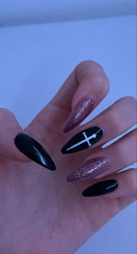 Black Cross Nail Designs, Goth Cross Nails, Upside Down Cross Nails, Black Acrylic Nails With Cross, Dagger Nail Art, Gothic Cross Nails, Black Nails With Cross Design, Nail Designs Cross, Black Aesthetic Nail Designs