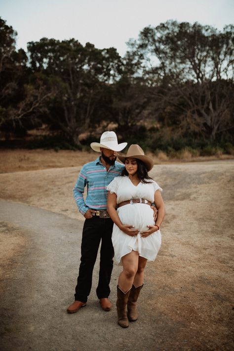 Cowgirl Outfits For Pregnant Women, Cowboy Pregnant Outfit, Rodeo Outfits Pregnant, Maternity Dress With Cowboy Boots, Cowgirl Outfits Pregnant, Cowgirl Pregnancy Outfits, Pregnant Rodeo Outfit, Mexican Maternity Shoot, Cowgirl Maternity Outfits