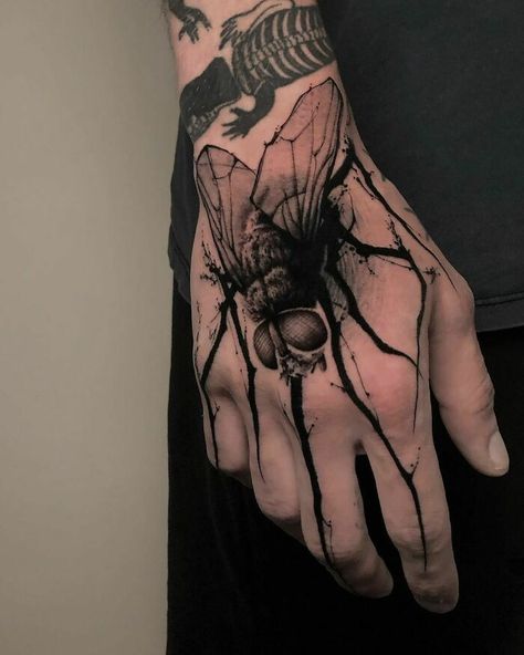 Dark Mark Tattoos, Fly Tattoo, Gothic Tattoos, Flying Tattoo, Mark Tattoo, Realistic Tattoo Sleeve, Insect Tattoo, Ghost Tattoo, Tattoo Hand