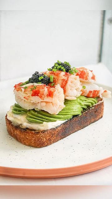 Shrimp Toast, Breakfast Slider, Adobo Recipe, Bolo Minnie, Seafood Entrees, Avocado Toast Recipe, Plant Based Cookbook, Shellfish Recipes, Delicious Snacks Recipes