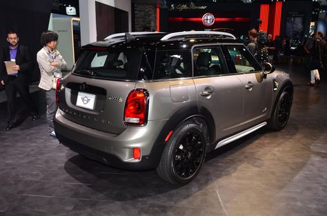 2017 MINI Cooper SE Countryman ALL4-Plug in Hybrid Mini Cooper Country, Mini Cooper 2017, Mini Cooper Countryman, Cooper Countryman, Aesthetic Color, Mini Coopers, 2023 Vision, Mini Countryman, Mini Cooper S