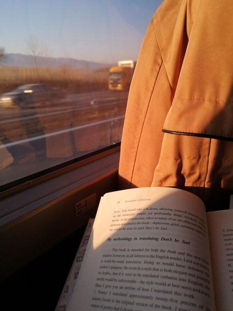 Reading Book In Car Aesthetic, Books In Car Aesthetic, Reading On The Bus, Rio Travel, Reading Buses, Book Bus, Bus Trip, Romanticising Life, Goal Board