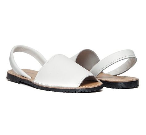 🔥Sale🔥 White Suede Menorca Sandals for Women💛 💖SPANISH GENUINE LEATHER avarca women's sandals are natural and made without the use of any toxic colors. 💖FUNCTIONAL & CASUAL DESIGN flat sandals for women make you perfect wherever you go. 💖ZORIANA avarca sandals – made in Spain. ⠀ LARGE PALETTE : • White • Biege • Brown • Pink glitter • Red ⠀ To more accurately select the size, and to avoid any returns that take your time and ours, please measure your foot from your longest finger to the end Flat Sandals For Women, Take Your Time, Menorca, Casual Design, Sandals For Women, You Are Perfect, To The End, Pink Glitter, Women's Sandals