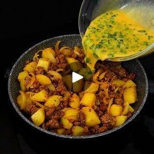 Minced Meat Recipe, Meat And Potatoes, Mince Recipes, Meat Recipe, Beef And Potatoes, Minced Meat, Easy Casserole Recipes, Easy Casserole, Favorite Food