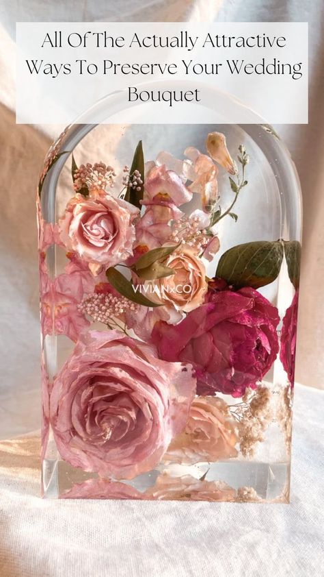 here's what to do with your wedding bouquet after your wedding day! Wedding Flowers Preservation Ideas, Wedding Bouquet Preservation, Floral Preservation, Bouquet Preservation, Unique Wedding Flowers, Diy Bridal, Diy Wedding Bouquet, Diy Wedding Flowers, Floral Craft