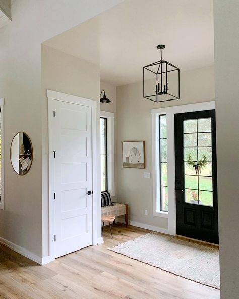 Build Your Own House, Casa Vintage, Door Trim, White Doors, Black Doors, Entry Door, Wood Flooring, House Inspo, Home Fashion