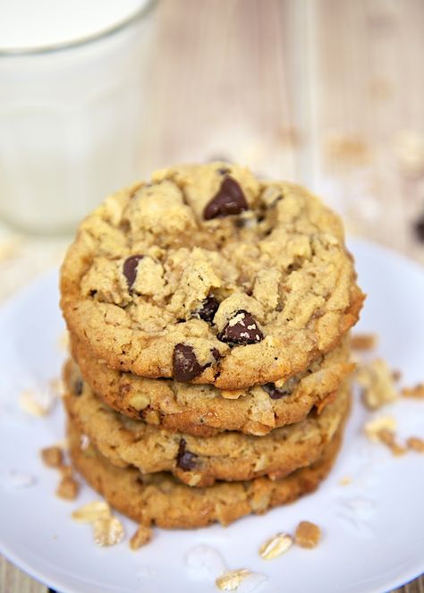 10-Cup Cookies - peanut butter, oatmeal, toffee bits, nuts, chocolate chips - makes a ton of cookies. Great for a crowd/party. 10 Cup Cookies Recipe, 10 Cup Cookies, Coconut Toffee, Peanut Butter Oatmeal Chocolate Chip, Peanut Butter Oatmeal Chocolate Chip Cookies, Marketing Coordinator, Cup Cookies, Cookie Brownie Bars, Plain Chicken