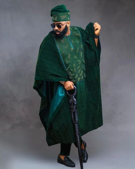 The Gents at AMVCA10 Cultural Night Have The Perfect Trad Inspo Green Agbada, Ankara Wedding Styles, Agbada Design, Men Poses, Wedding Fits, Senator Wears, Ankara Clothing, African Print Maxi Skirt, Latest African Men Fashion