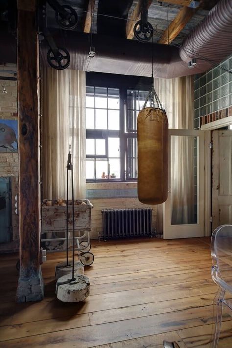 Boxing Legends, Boxing Bag, Gym Room At Home, Loft Stil, Home Gym Decor, Man Cave Home Bar, Geek Decor, Gym Room, Urban Loft