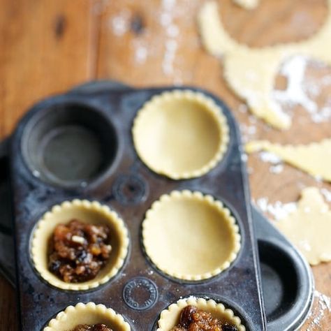 Mince Pie Pastry, Fruit Mince Pies, Shortcrust Pastry Recipes, Mince Pie Recipe, Mince Pies Christmas, Xmas Recipes, Minced Meat Recipe, Whoopie Pie, Mince Pie