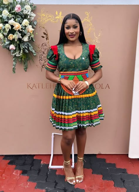 Traditional Sepedi Attire, Modern Pedi Traditional Dresses, Modern Sepedi Traditional Dresses, Pedi Traditional Dresses, Sepedi Attire, Sepedi Traditional Attire, Sotho Traditional Dresses, Sesotho Traditional Dresses, Pedi Traditional Attire